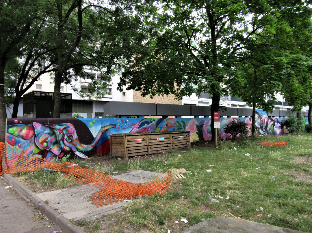 Fresque "Spring in Autumn"