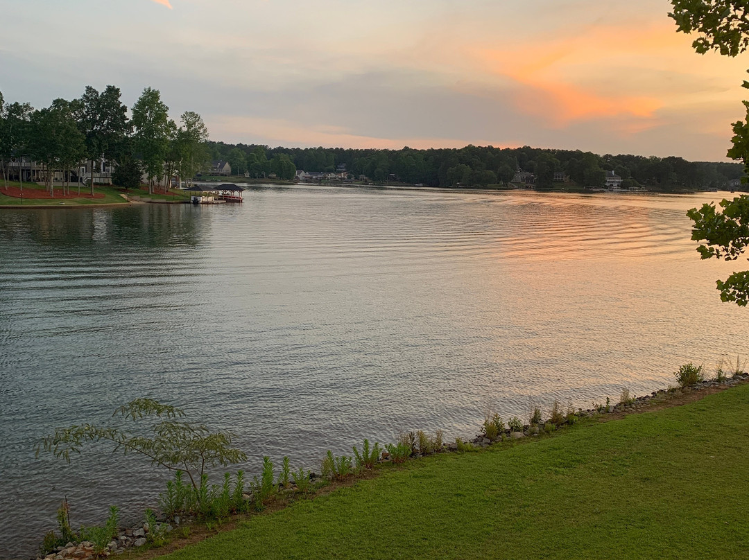Lake Tara Iii By Evrentals主图