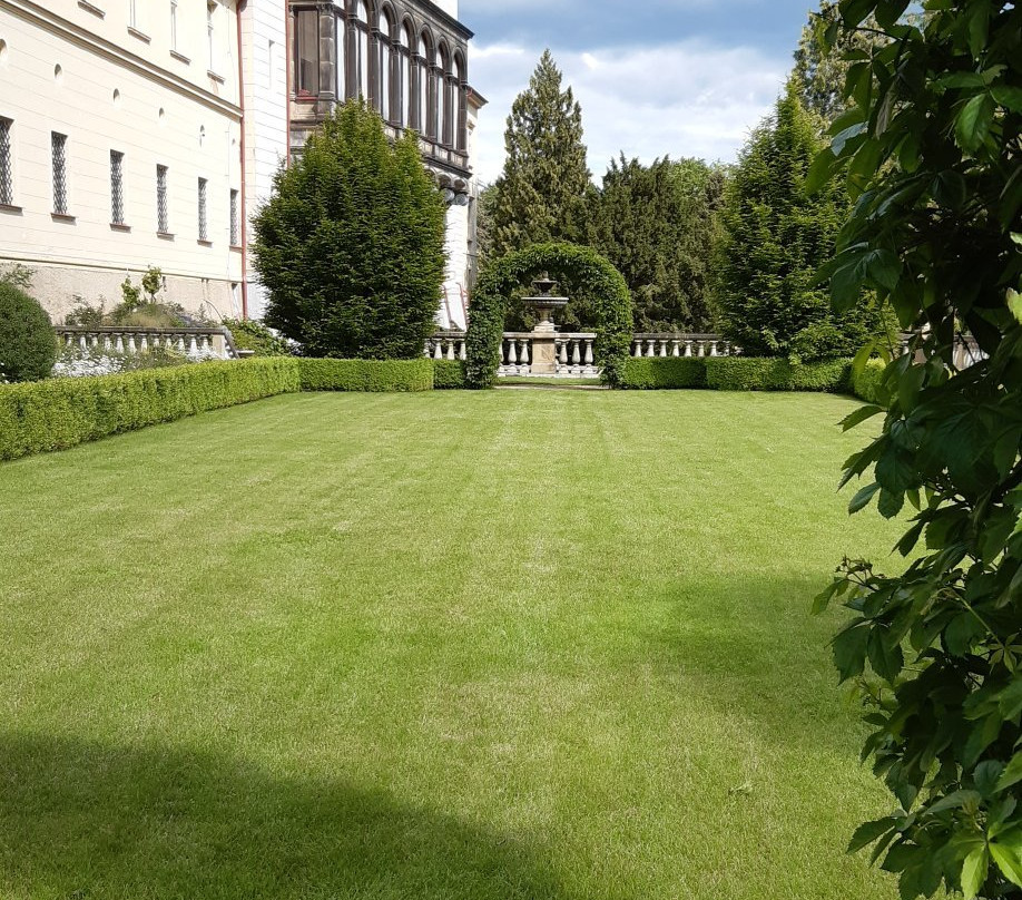 Chateau Zbiroh主图