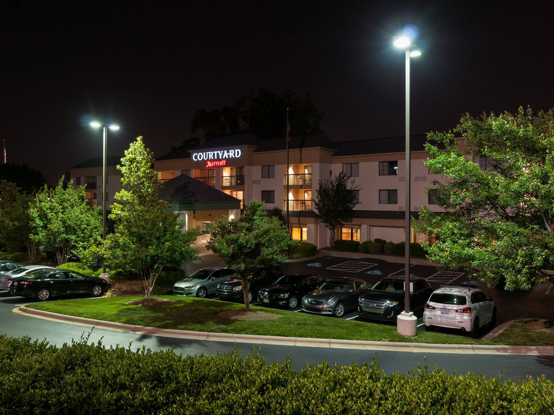 Courtyard by Marriott Charlotte Lake Norman主图