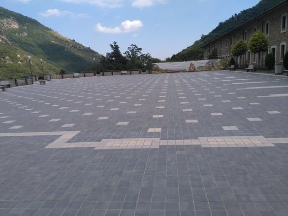 Santuario della Madonna del Pettoruto景点图片