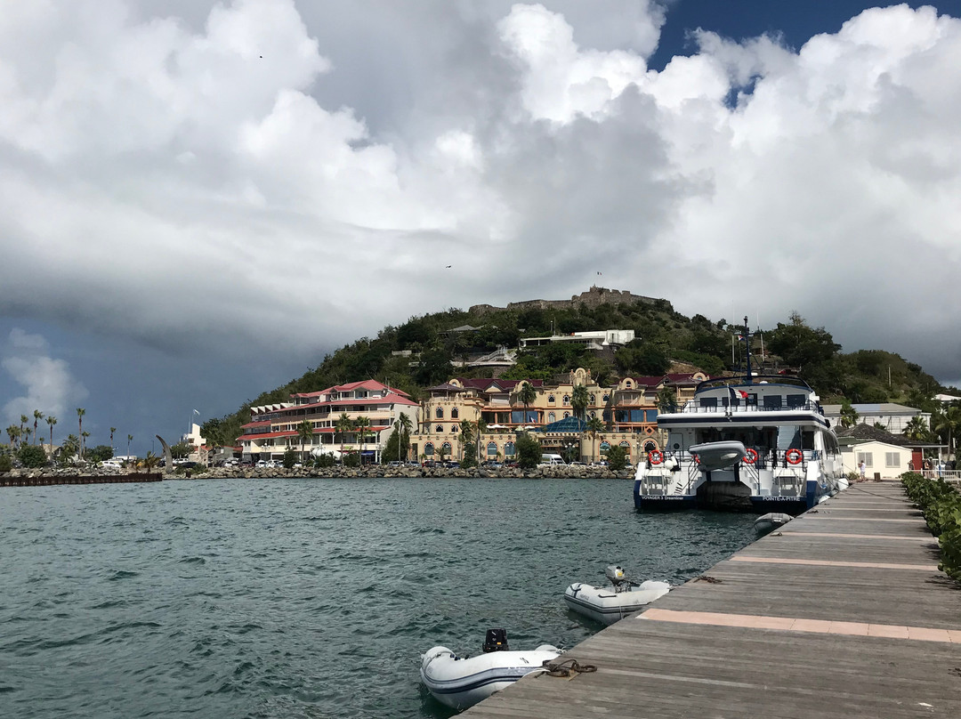 Marigot Market景点图片
