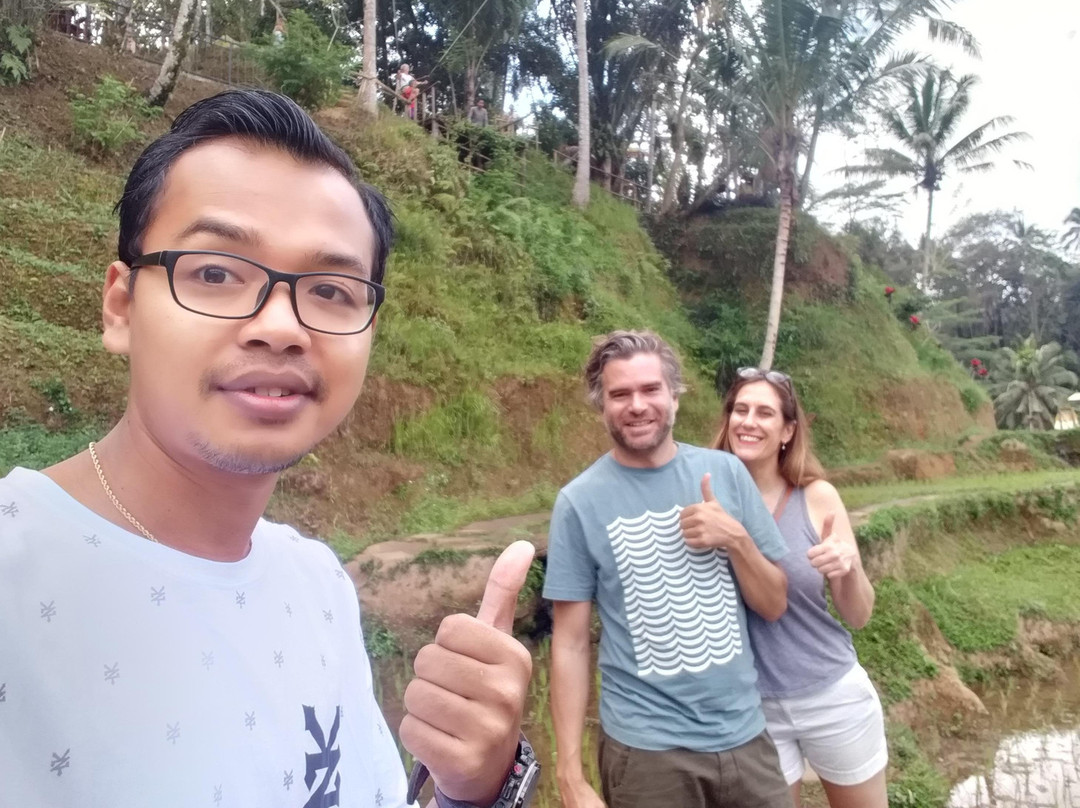 Bali Car Hire With Driver As Guide景点图片