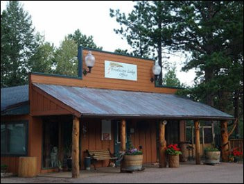 Bristlecone Lodge主图