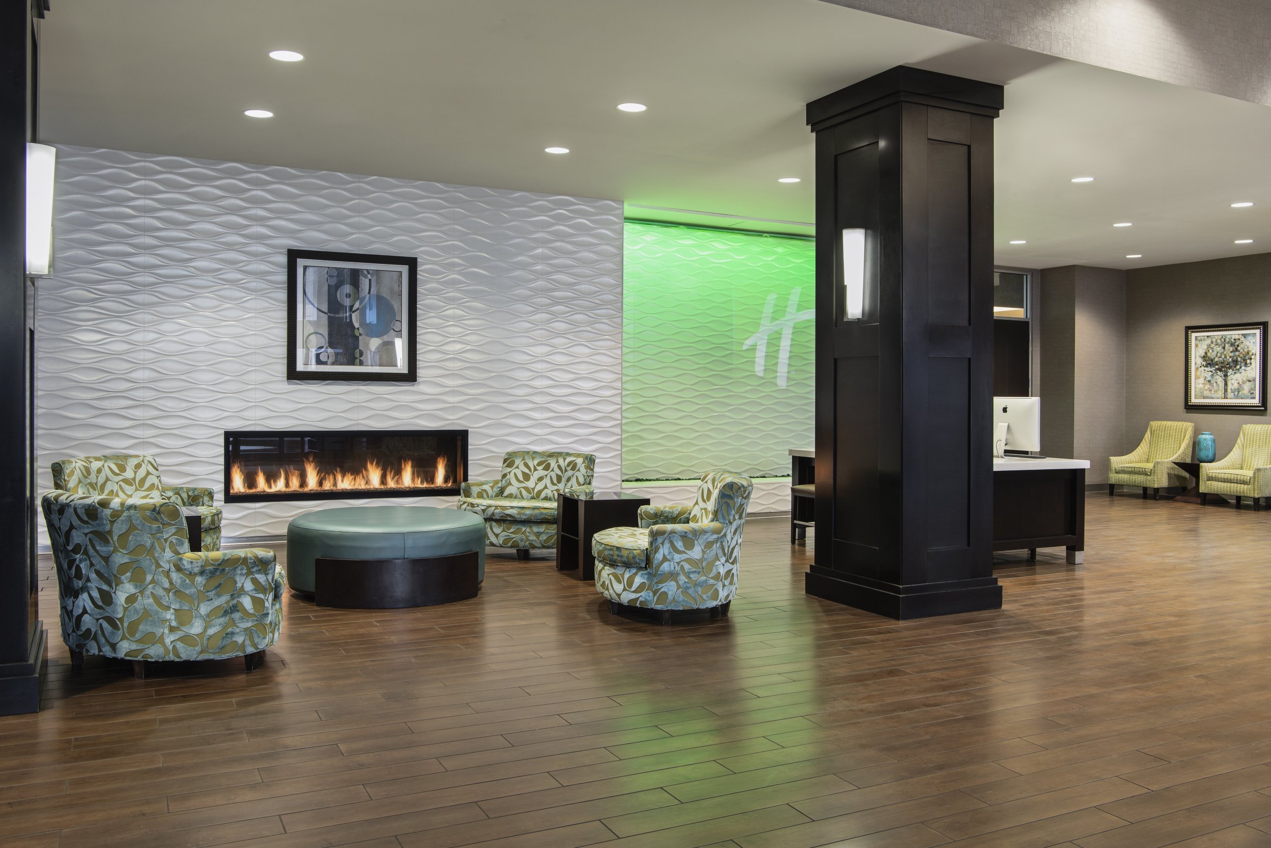 萨斯卡通市中心假日酒店-官方