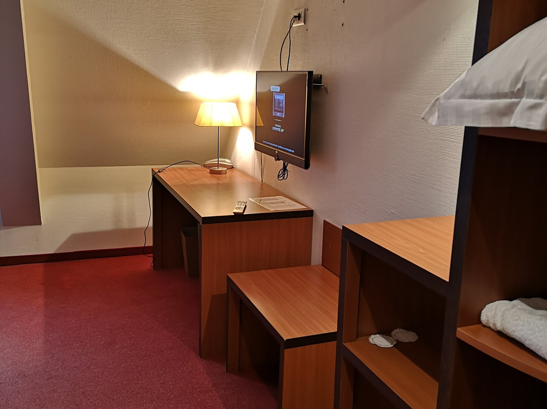 Notre Dame Hotel Restaurant主图