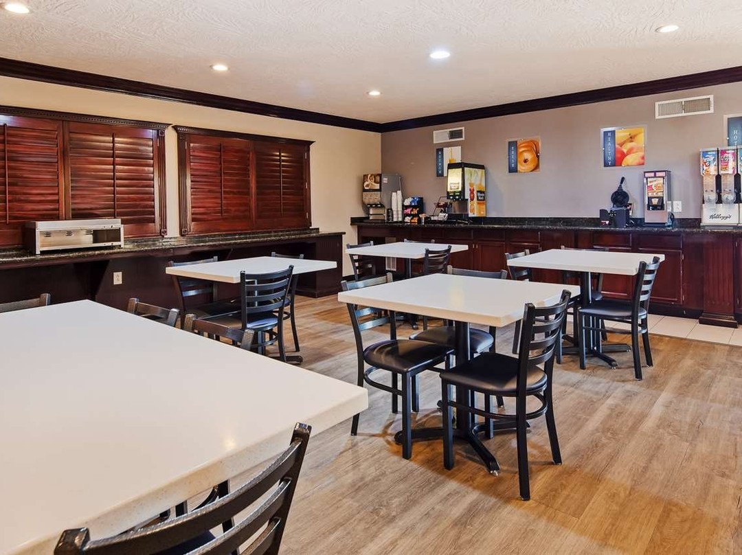 太阳绿洲贝斯特韦斯特酒店主图