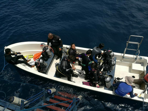 Kurabesi Dive School