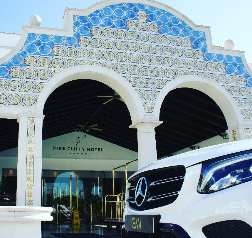 Grand Wings Luxury Chauffeurs-普赖尔洛查必去景点