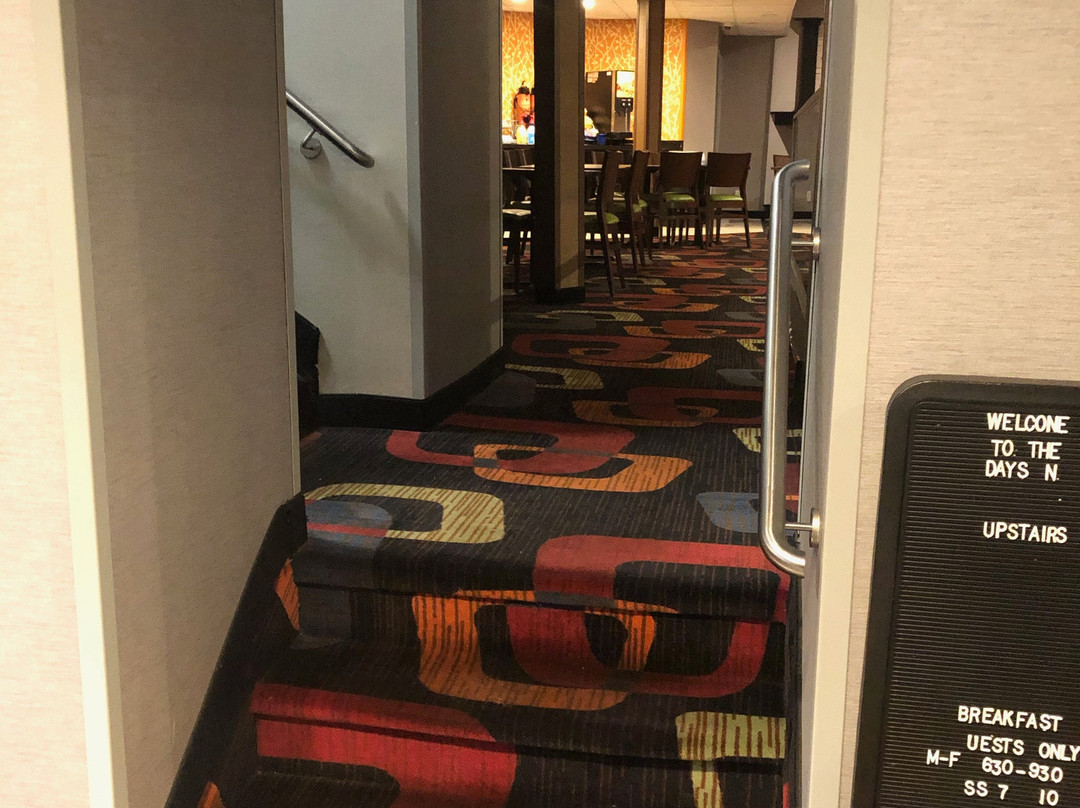 Days Inn by Wyndham Woodbury Long Island主图