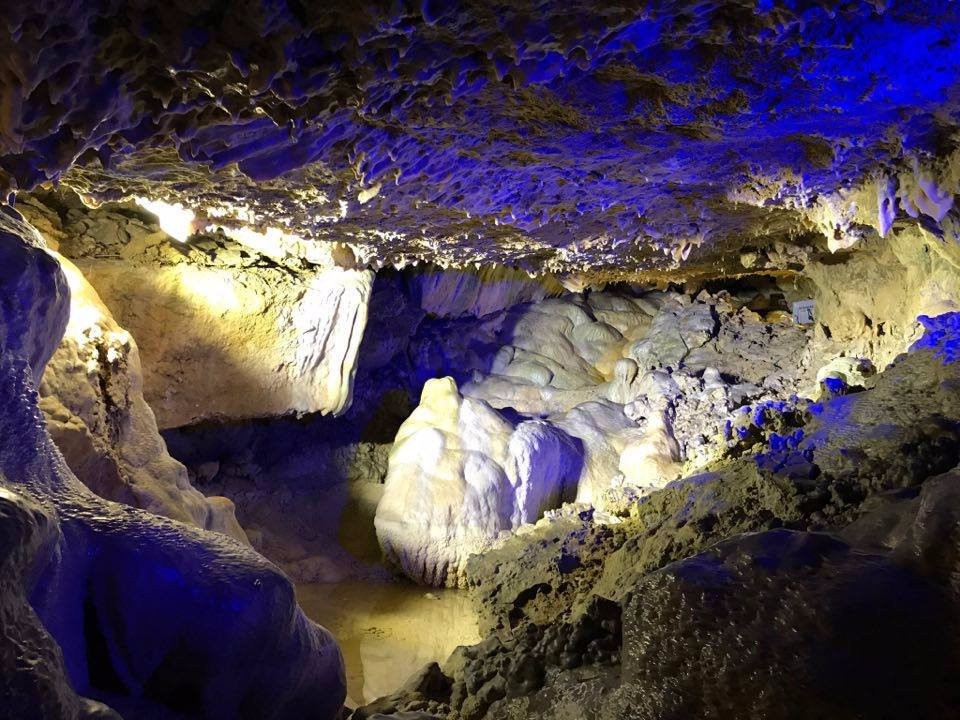 Kfarhim Grotto景点图片