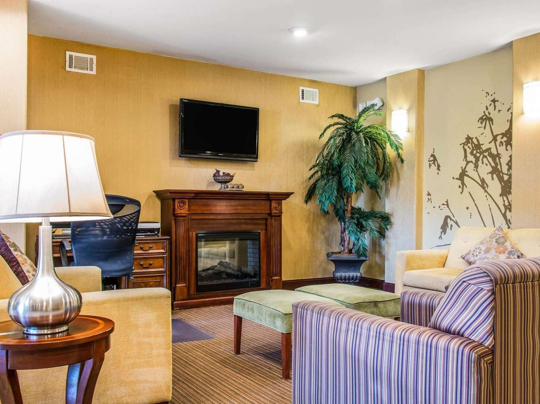 舒眠套房酒店主图