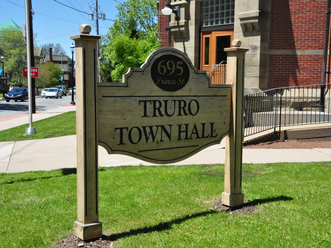 Truro Town Hall景点图片