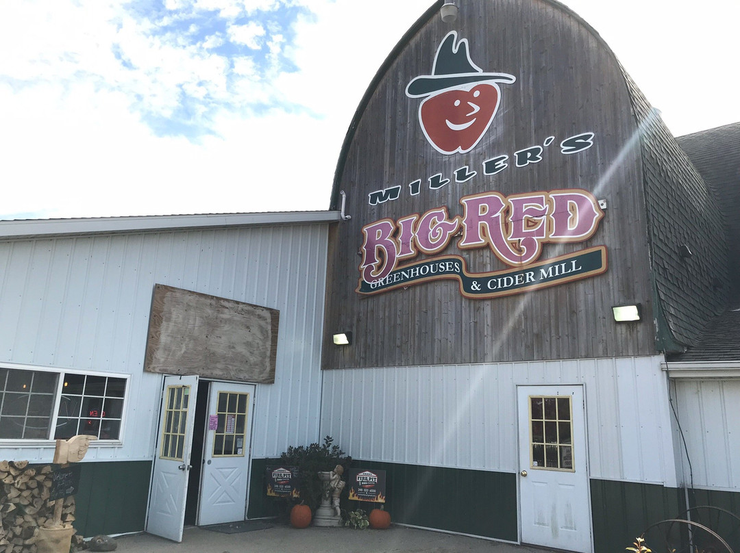 Big Red Orchard景点图片