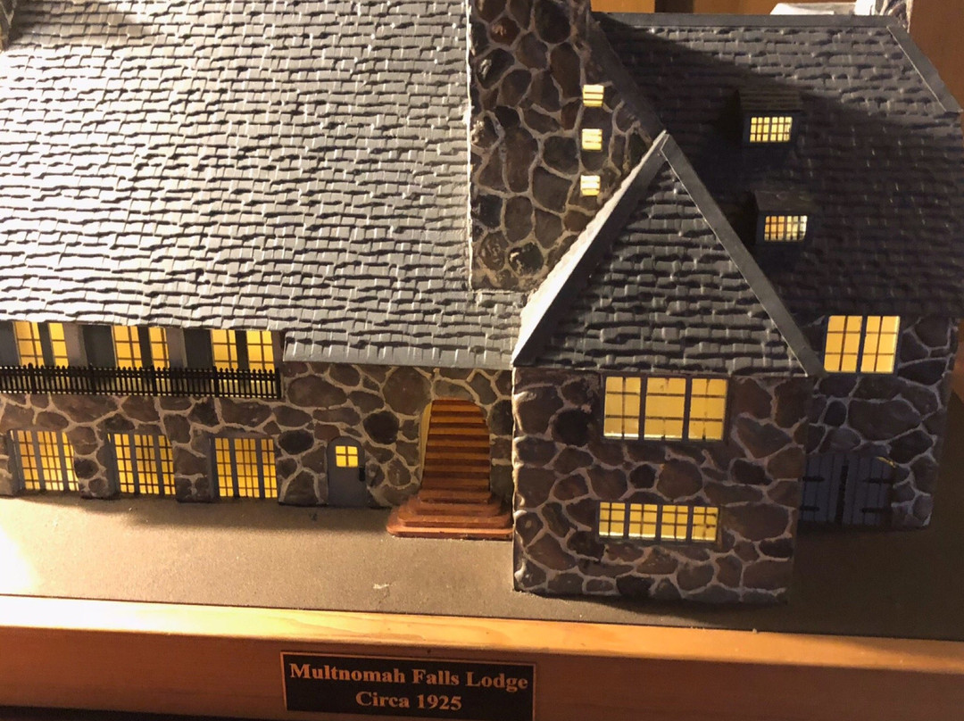 Multnomah Village-波特兰必去景点