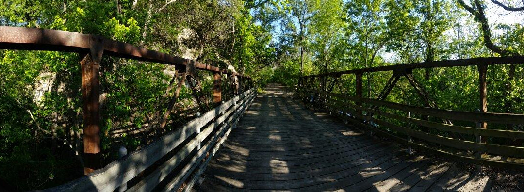 Belton旅游景点-Live Oak Ridge Park