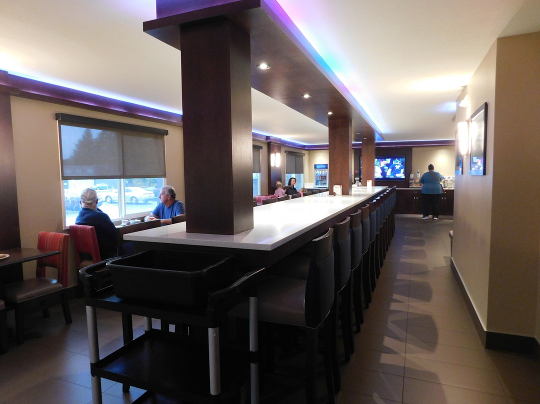 温哥华康福特茵旅馆&套房酒店主图