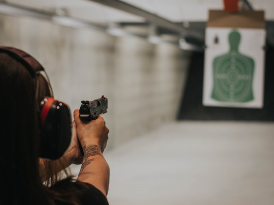 Bullets & Broadheads Shooting Center-大草原必去景点