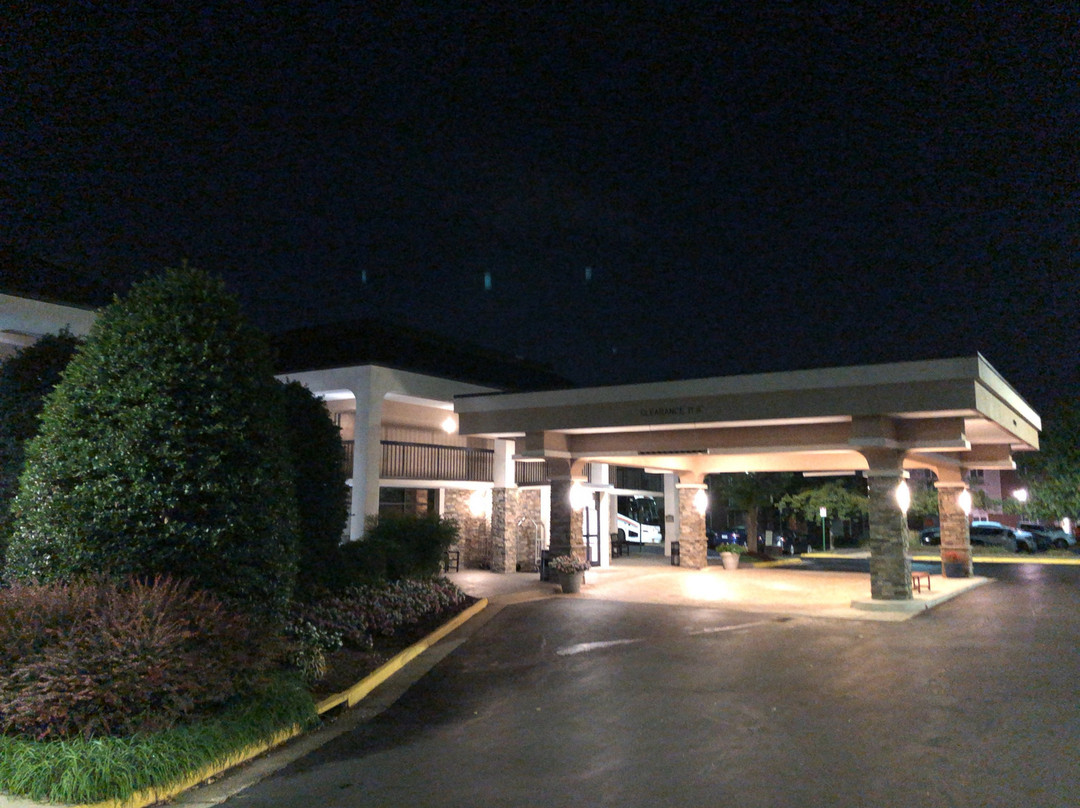 贝斯特韦斯特杜勒斯机场酒店主图