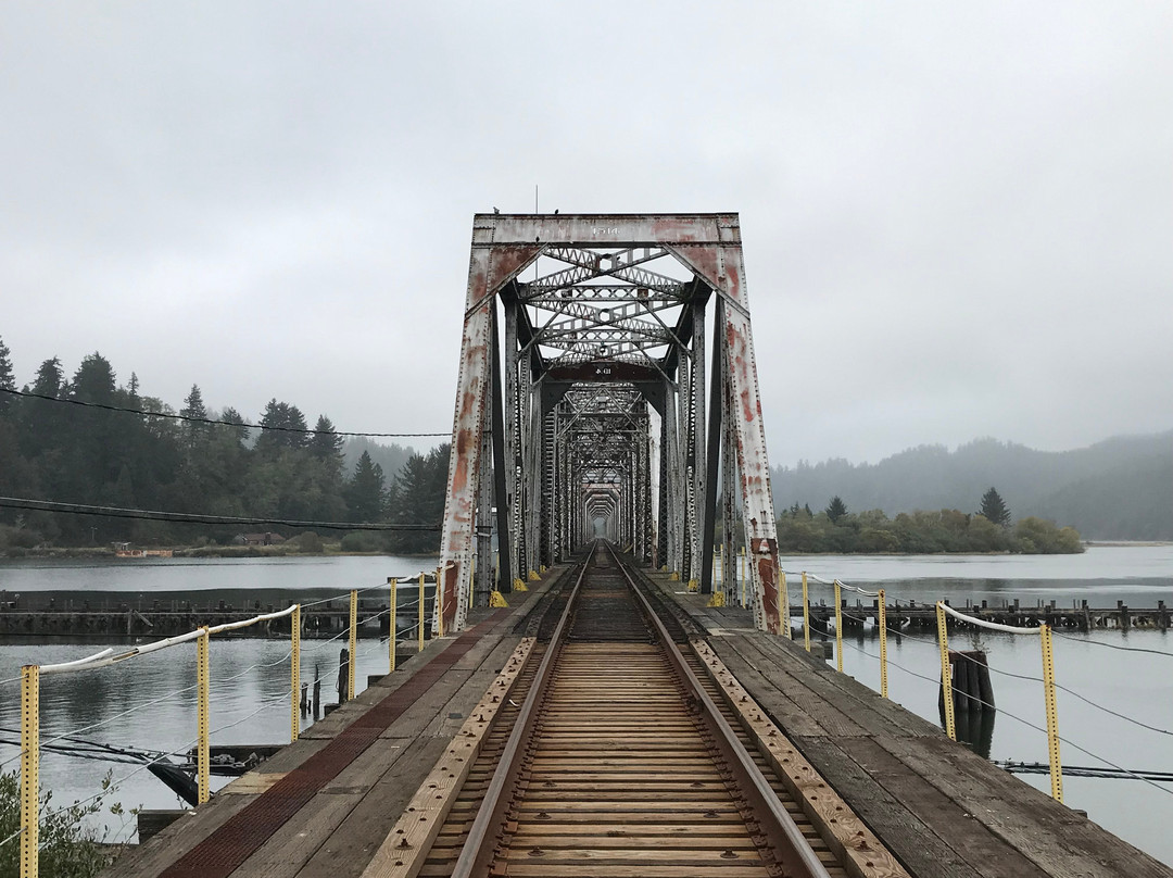 Reedsport Railroad Bridge景点图片