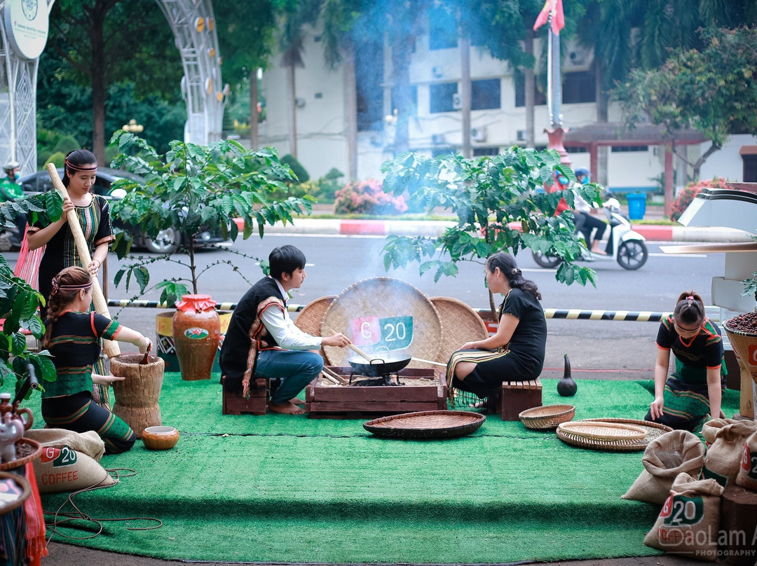 Duong Sach Ca Phe Buon Ma Thuot景点图片