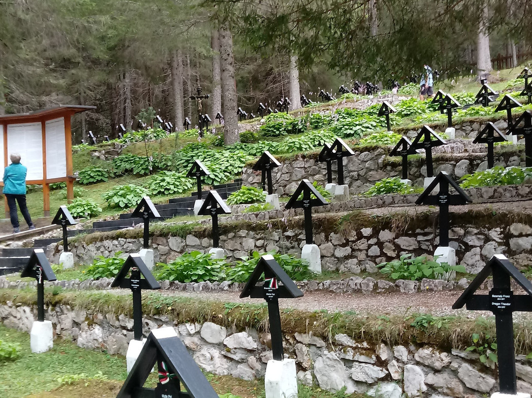 Cimitero Di Guerra Sorgenti景点图片