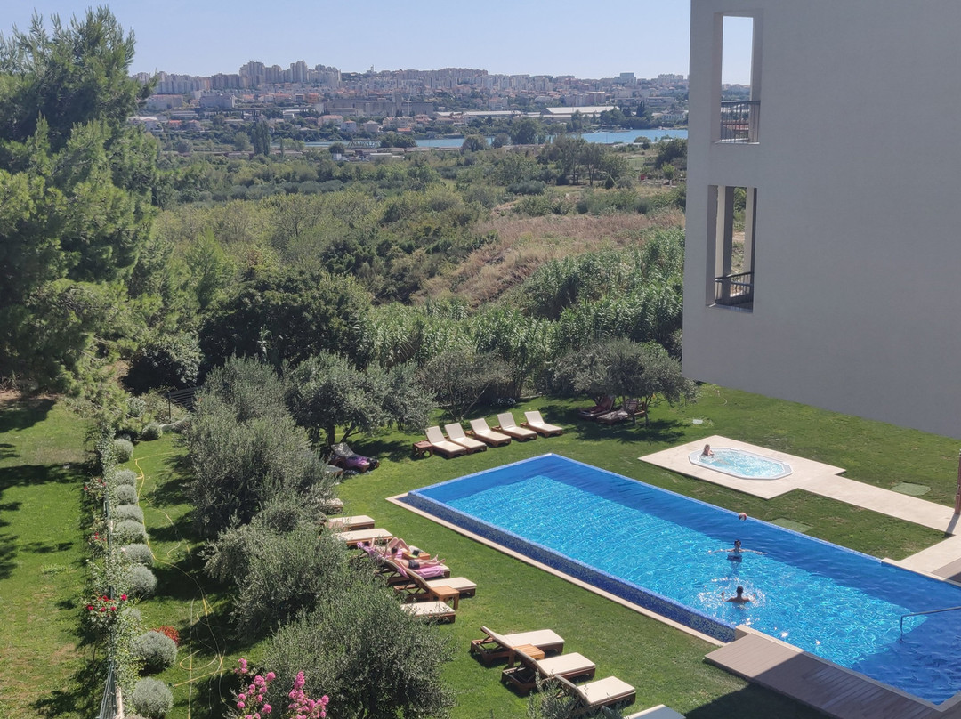 Hotel Salona Palace主图