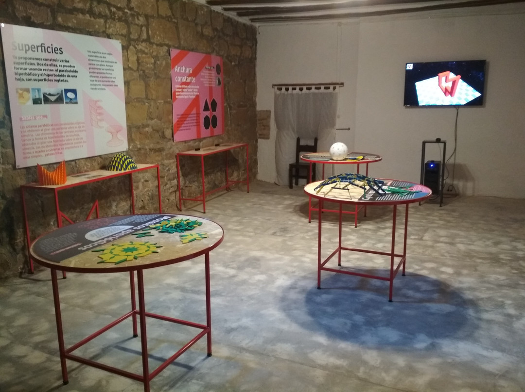 Museo de Matematicas Monasterio de Casbas景点图片