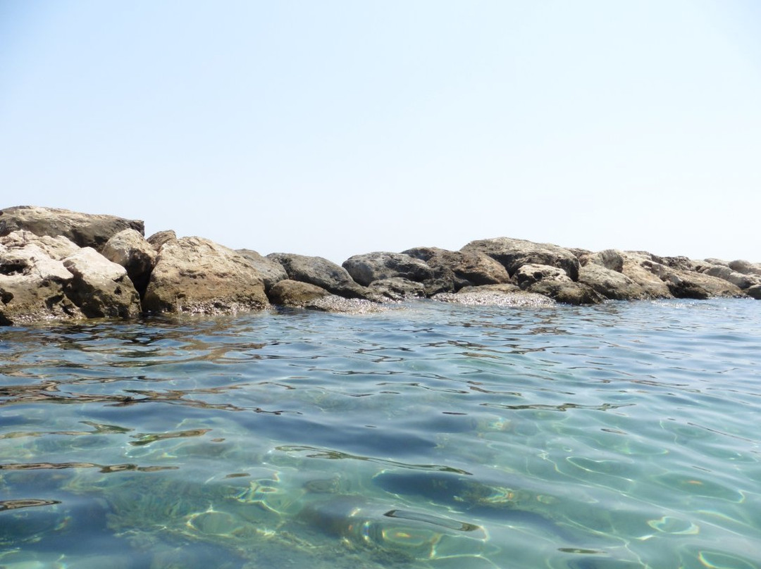 Yiannades Beach景点图片