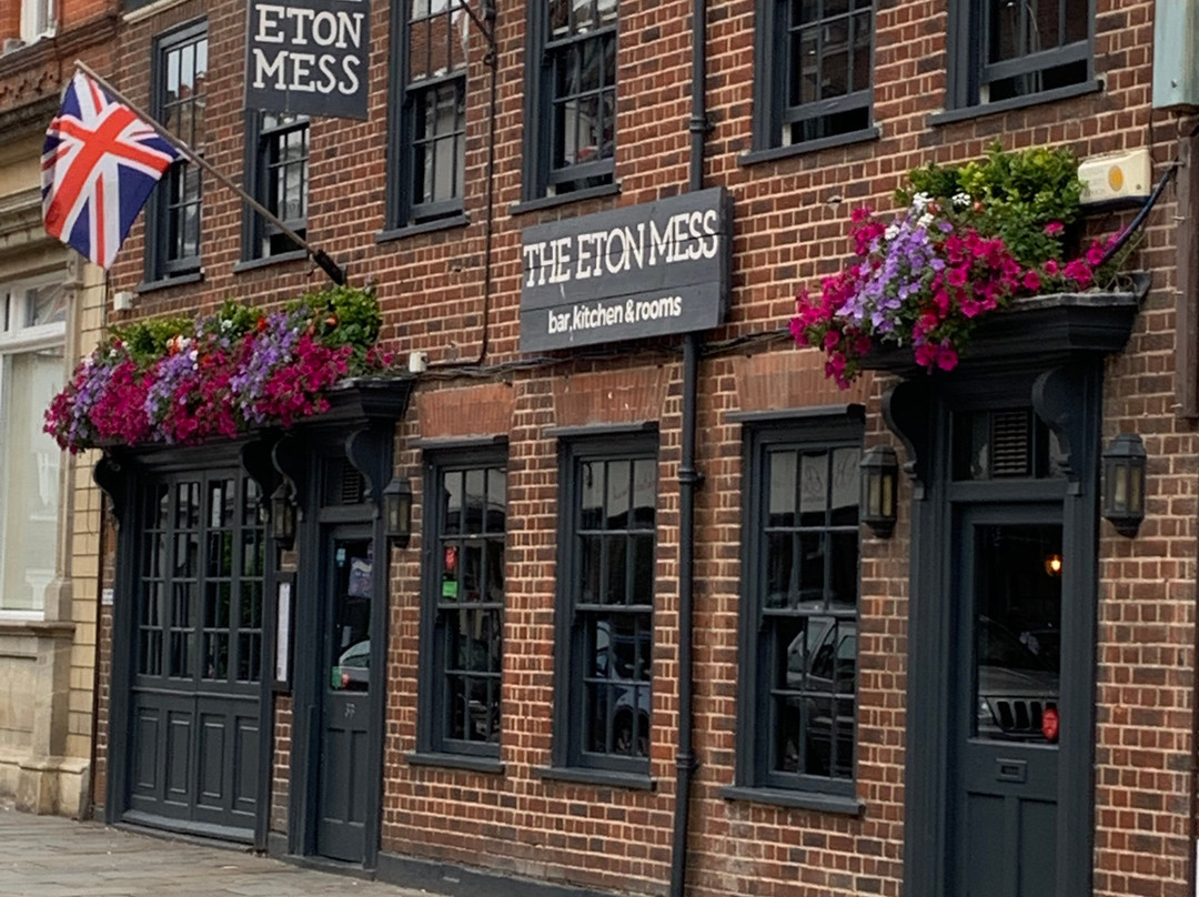 The Eton Mess主图