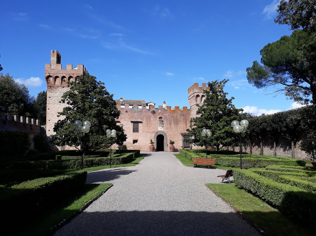 Castello di Oliveto-Castelfiorentino必去景点