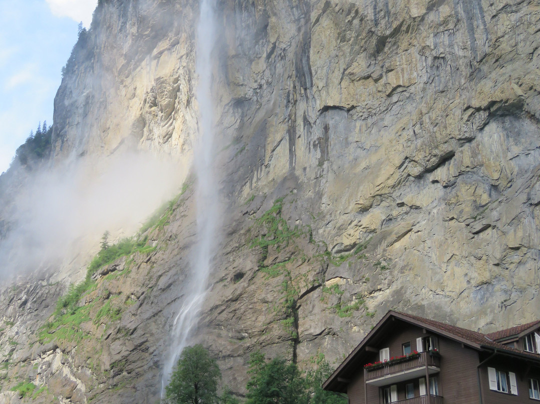 Staubbach Waterfall景点图片