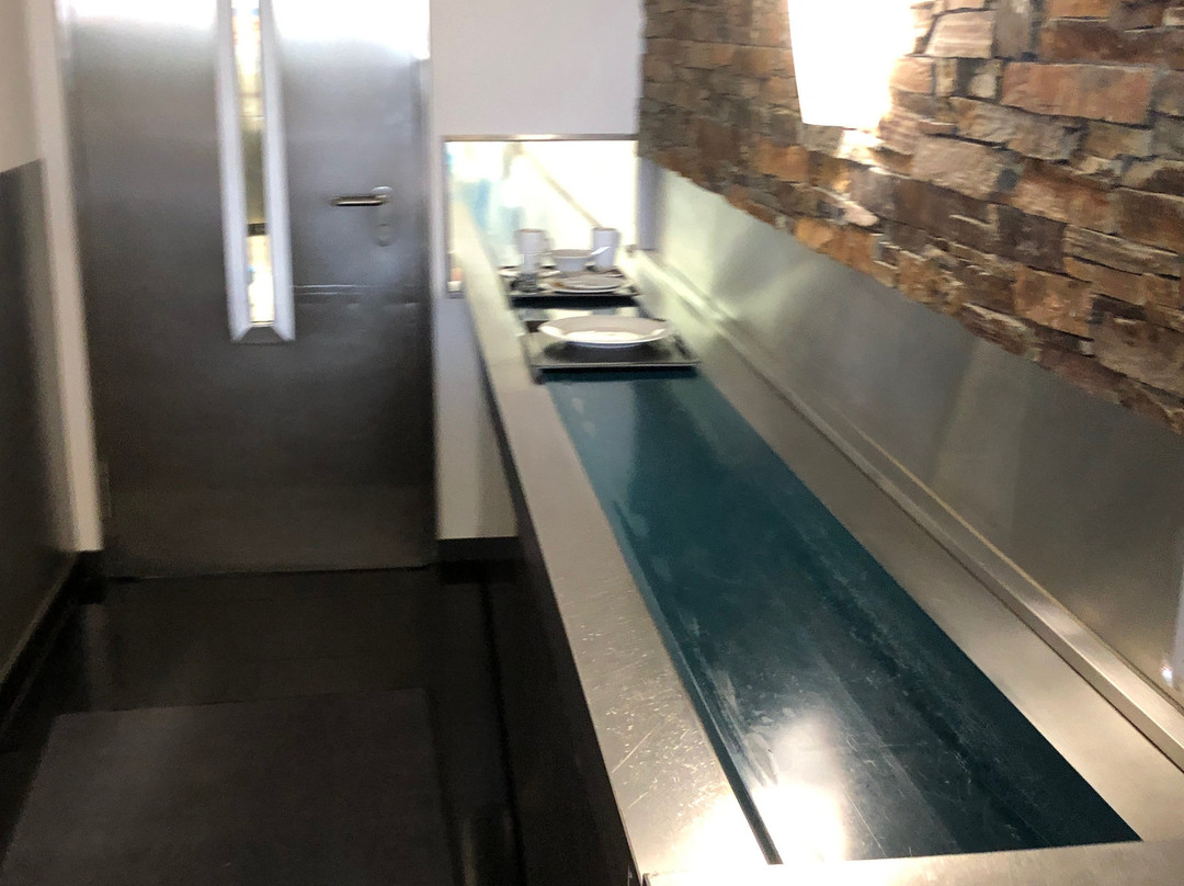 宫蒙塔尔酒店主图