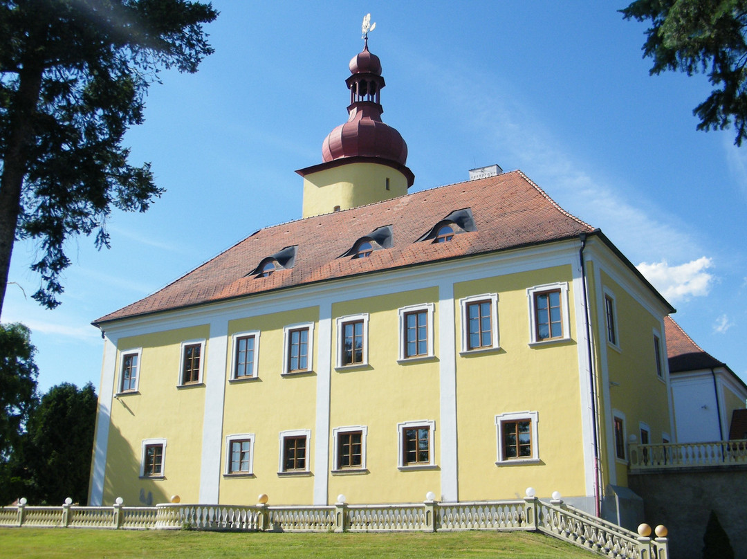 Zámek Stráž nad nežárkou
