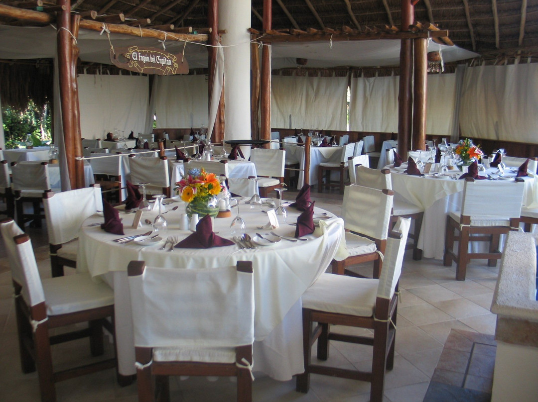 珀蒂拉菲特酒店主图