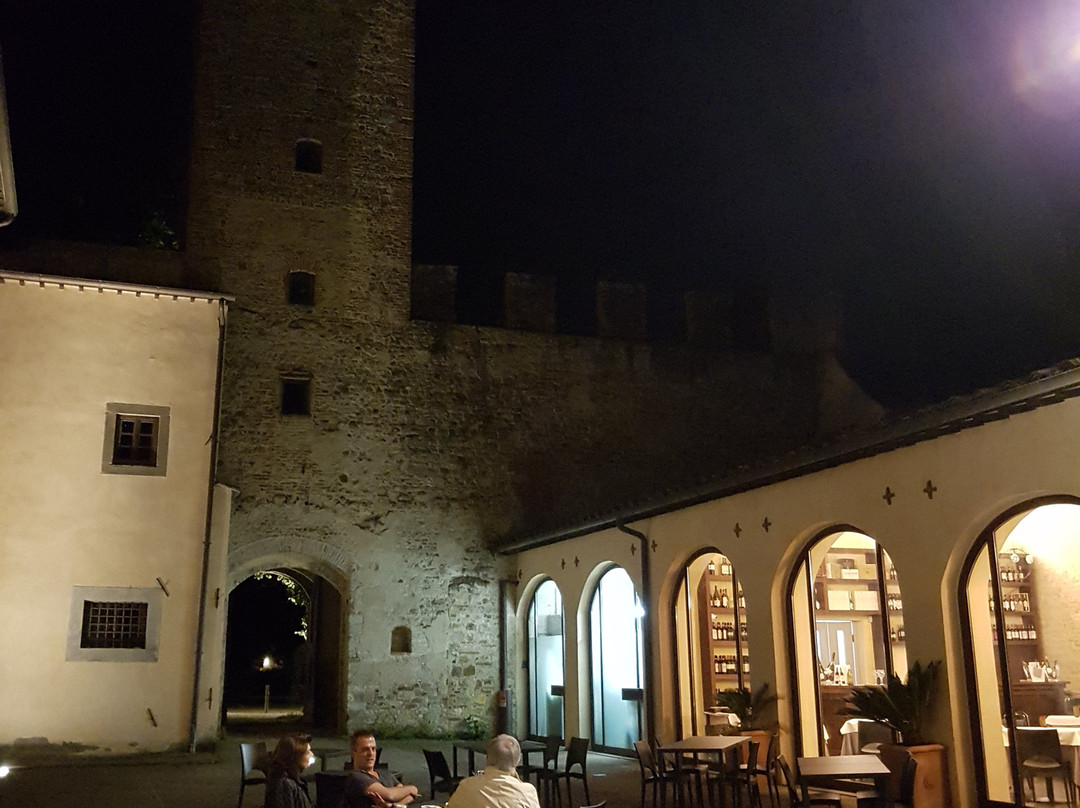 Castello degli Acciaioli-斯坎迪奇必去景点