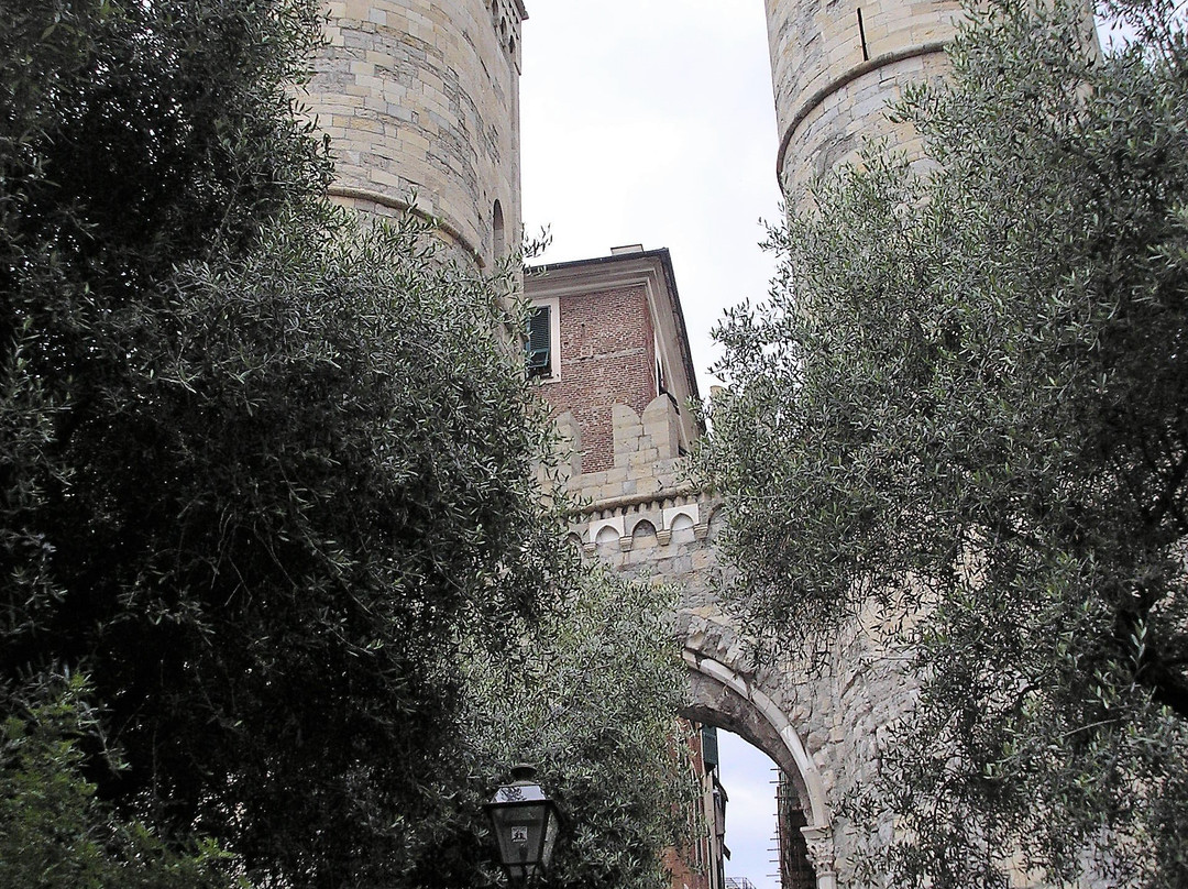 Torri di Porta Soprana-热那亚必去景点