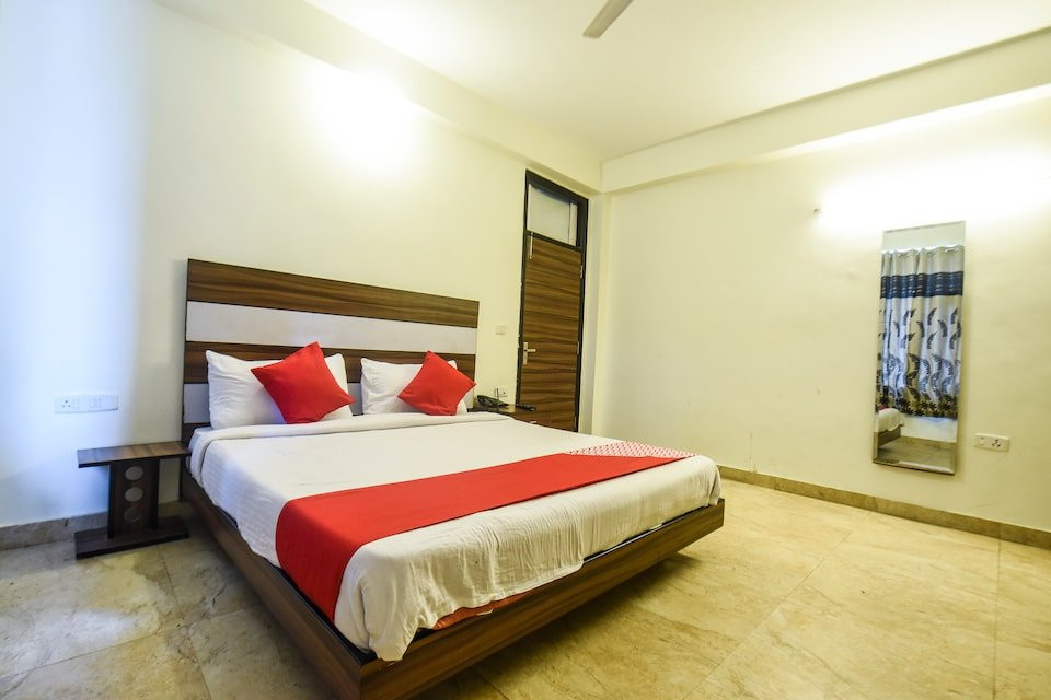 OYO 12818 Dev Villa主图