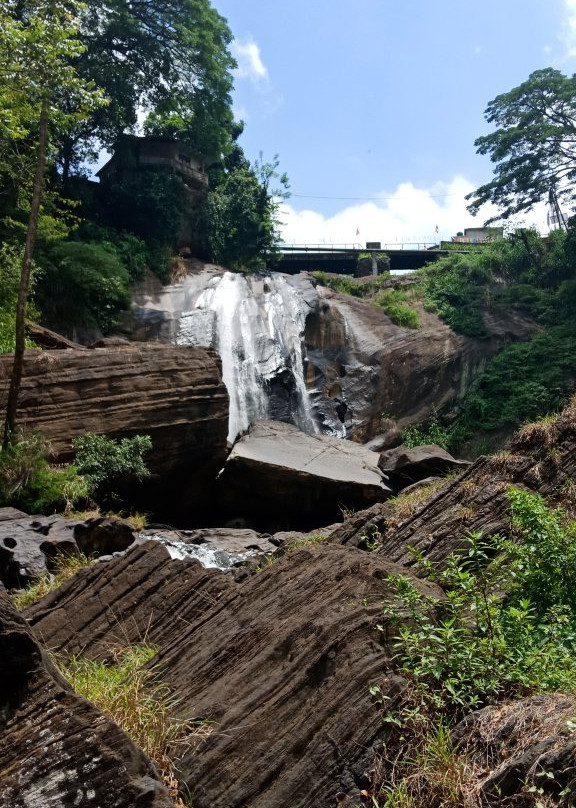 Huluganga Ella Falls景点图片
