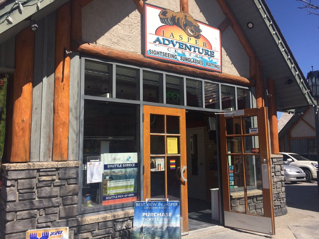 Jasper Adventure Centre Day Tours景点图片