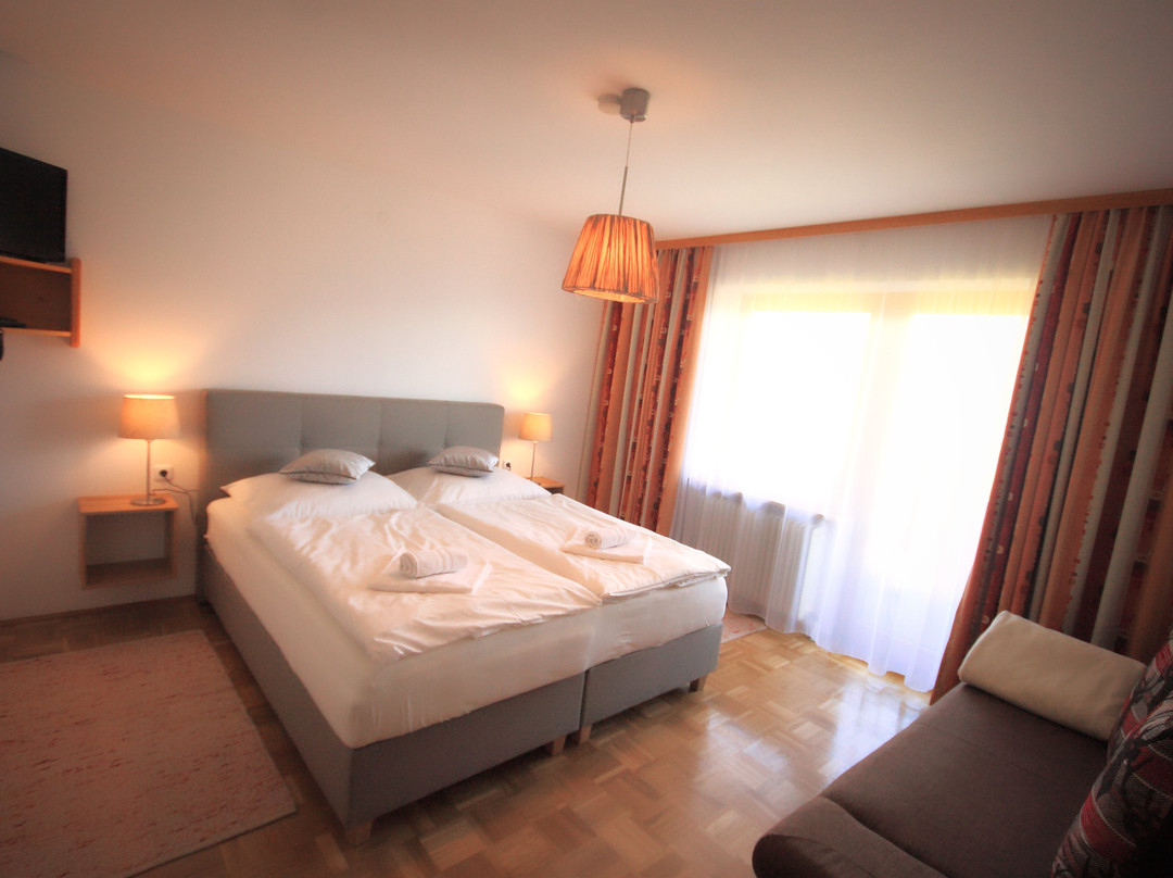 Hotel Pension Eichenhof主图