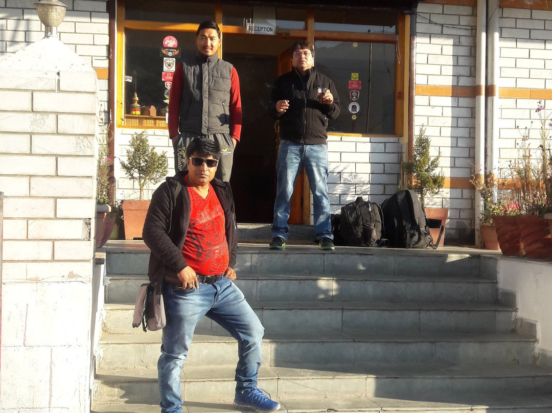 Sach Pass Hikers景点图片