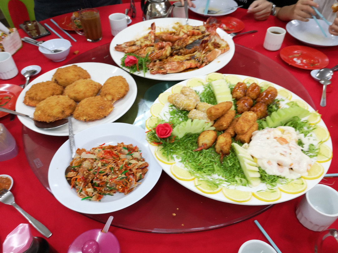 古纳餐馆和美食-Restaurant Linda Delight