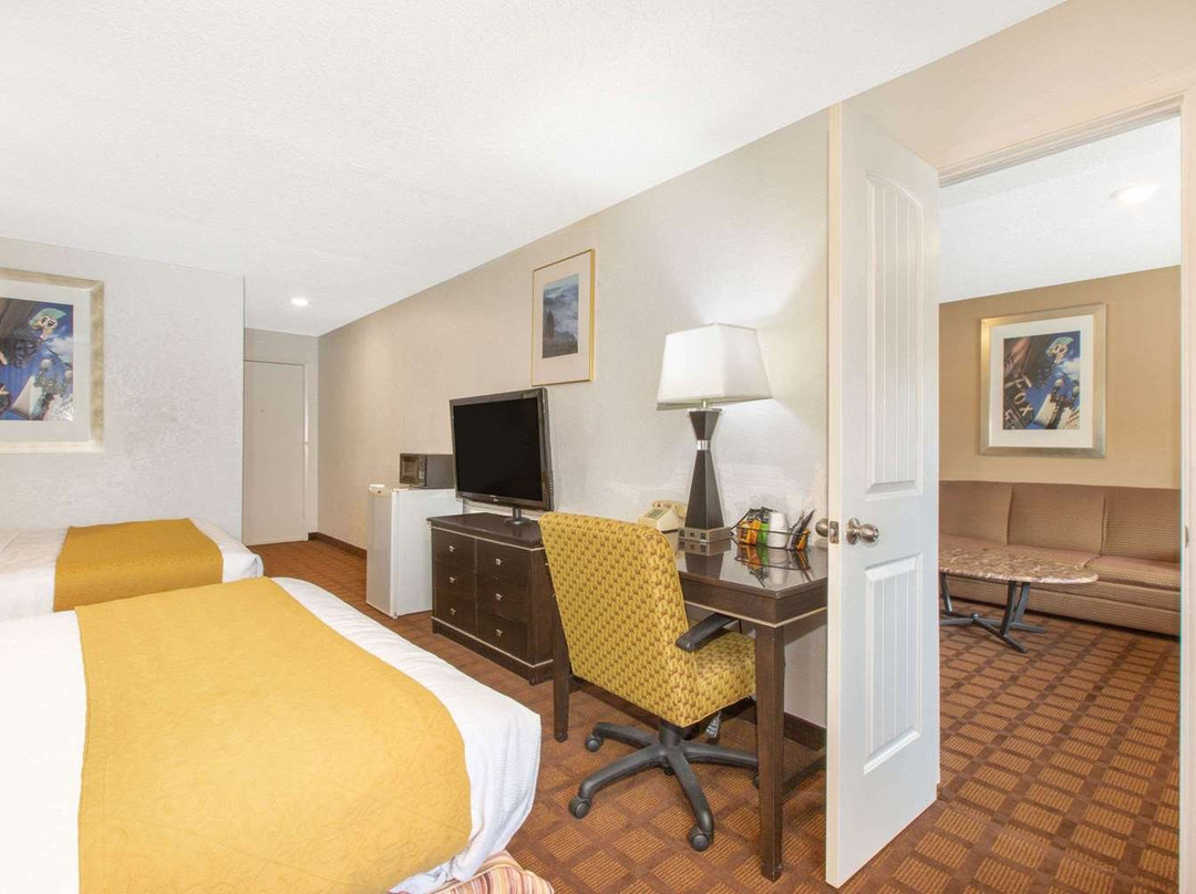 Umpqua Valley Hotel主图