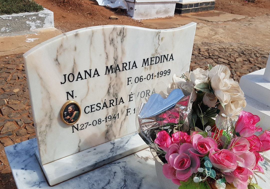 Cemitério do Mindelo-明德卢必去景点