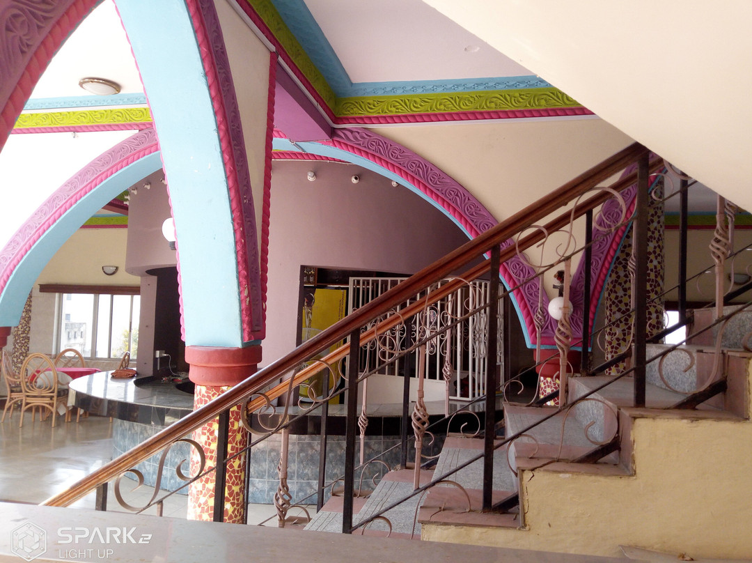 白色太阳野生动物园酒店主图