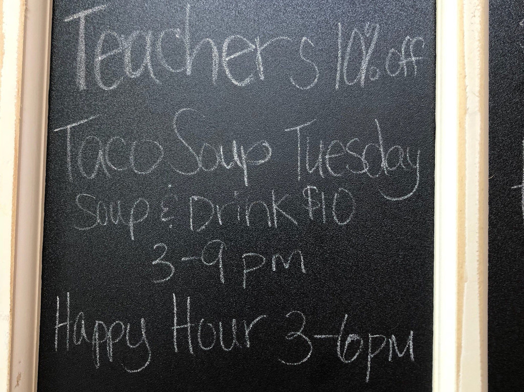 Peace Love Sangria-Saint James必去景点