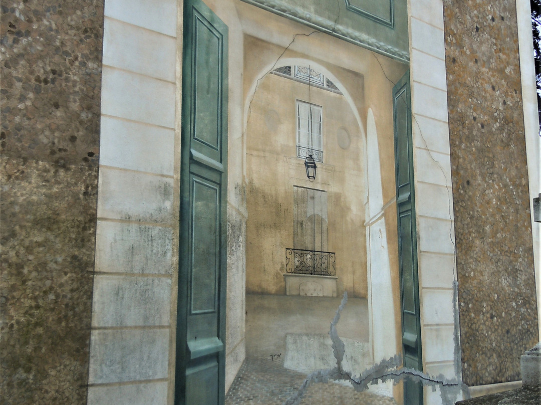 Fresque Porte cochere景点图片