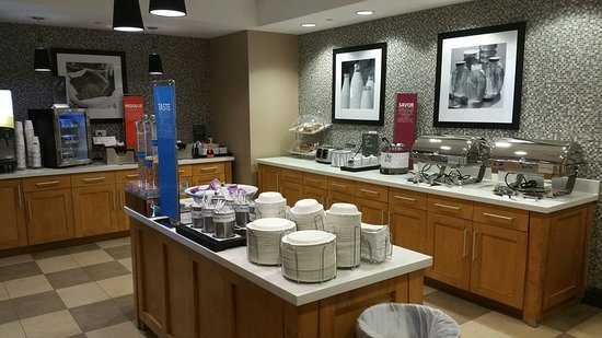 Hampton Inn & Suites By Hilton Falls Church-餐饮