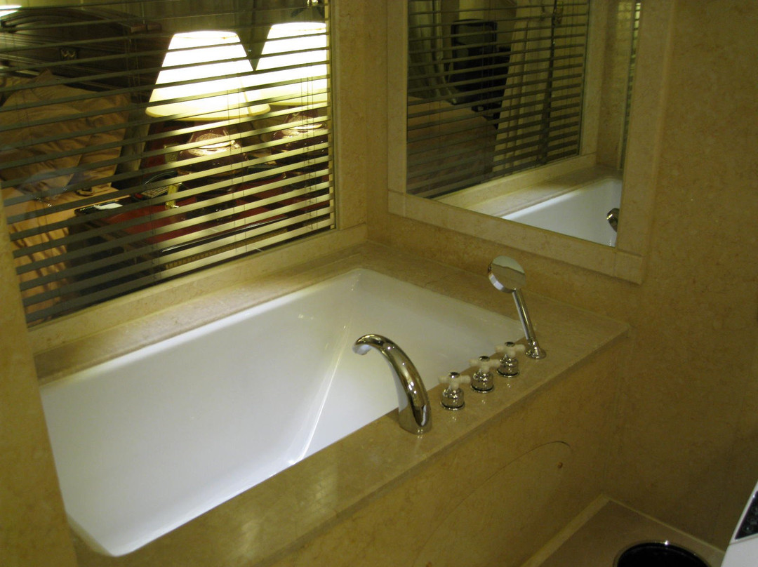 汉爵阳明大酒店主图